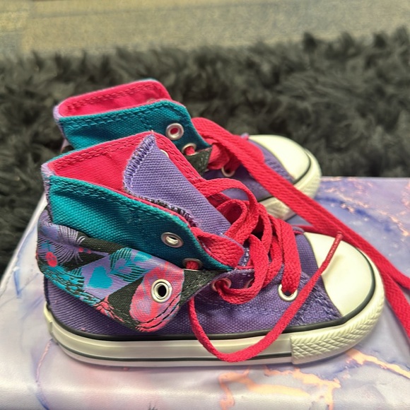 Purple floral converse - Picture 2 of 4
